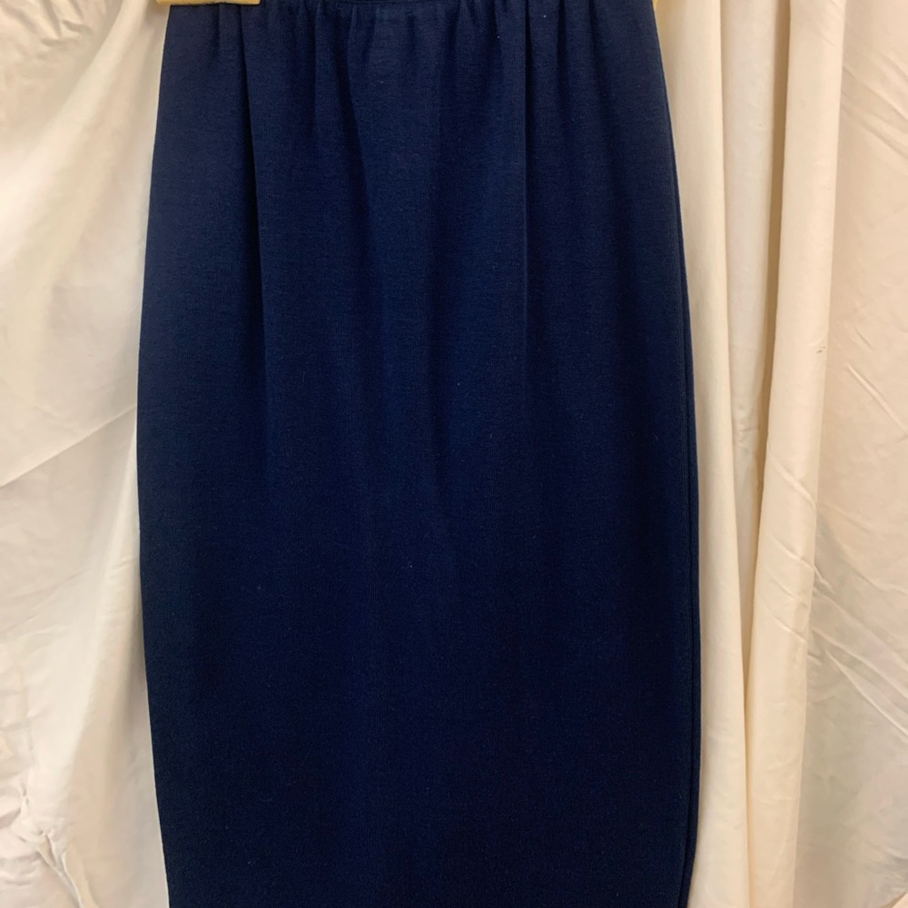 Chaus Classic Navy Pencil Skirt
